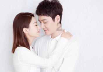 父亲为了给我娶妻去工地干苦力，新婚三天就有离婚的念头，究竟该怎么办呢？游戏画面